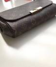 Клатч Louis Vuitton Favorite MM Monogram Canvas